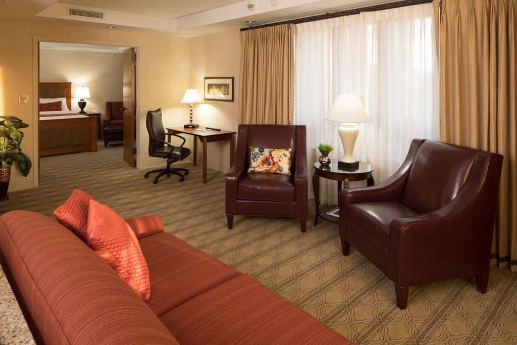 The Inn At Virginia Tech - On Campus Blacksburg Esterno foto